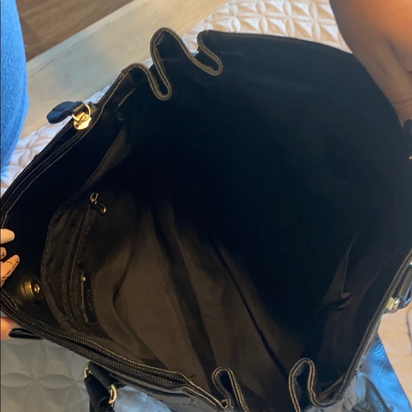 Large Handbag - Picture 3 of 3